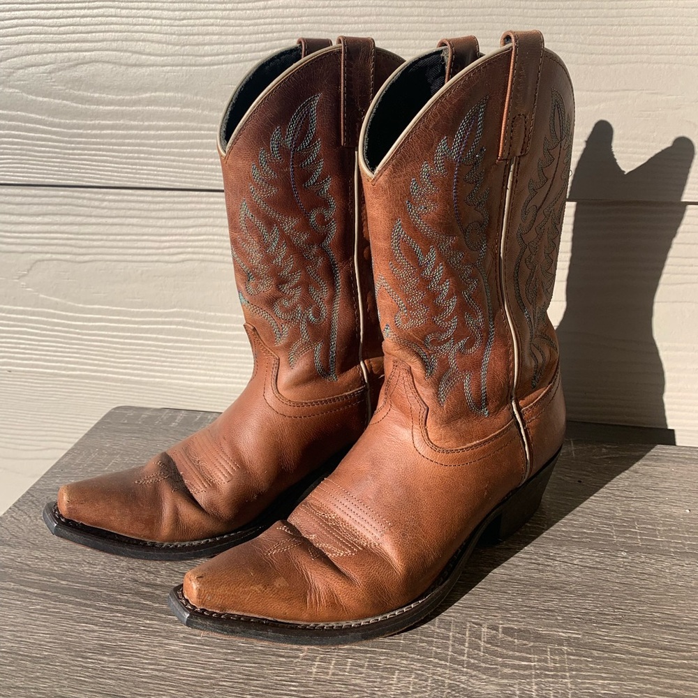 Women’s size 8 Laredo cowboy boots